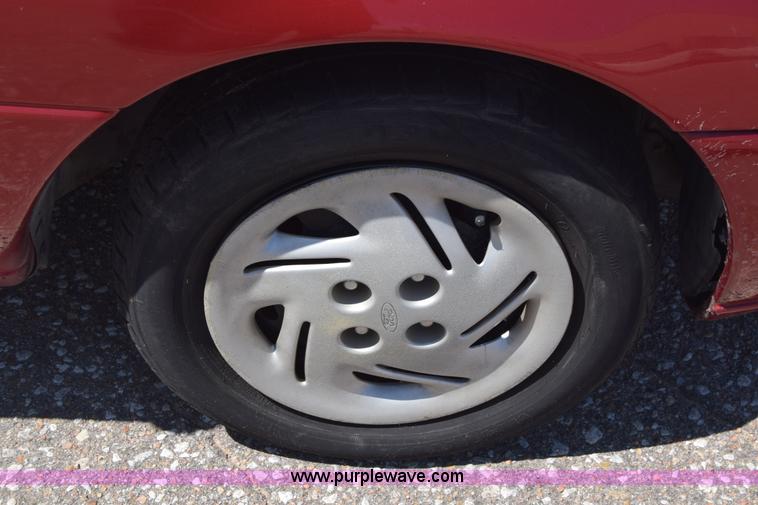 image for item K2905 2000 Ford Escort