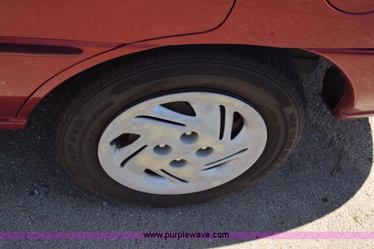 image for item K2905 2000 Ford Escort