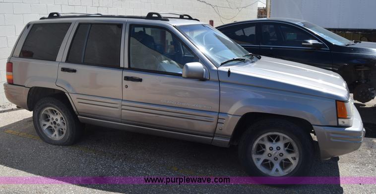 image for item K2908 1997 Jeep Grand Cherokee SUV