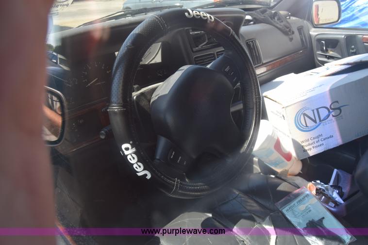 image for item K2908 1997 Jeep Grand Cherokee SUV