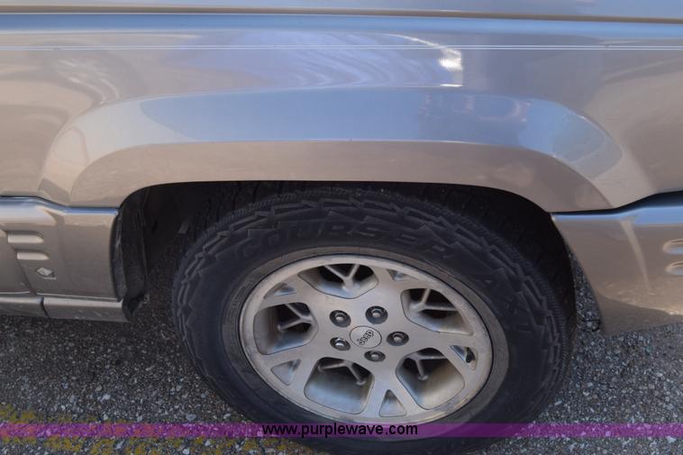 image for item K2908 1997 Jeep Grand Cherokee SUV