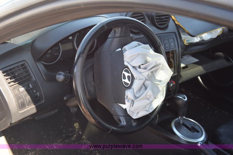 image for item K2910 2003 Hyundai Tiburon GT