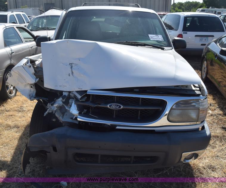 image for item K2911 2000 Ford Explorer SUV