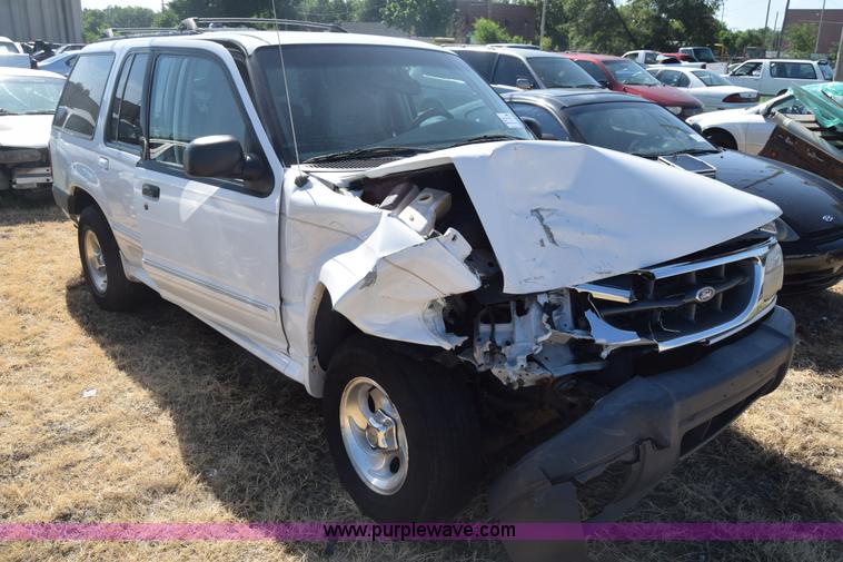 image for item K2911 2000 Ford Explorer SUV