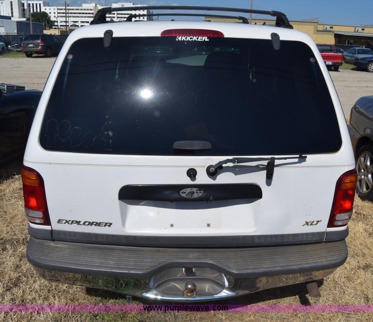 image for item K2911 2000 Ford Explorer SUV
