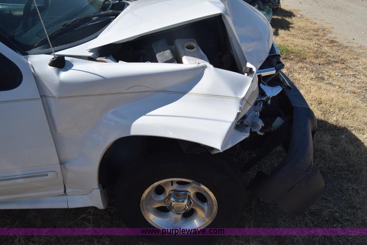 image for item K2911 2000 Ford Explorer SUV