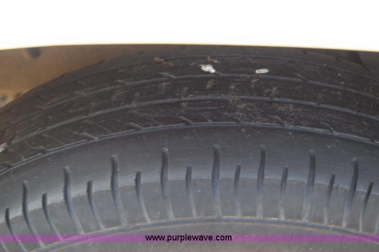 image for item K2911 2000 Ford Explorer SUV