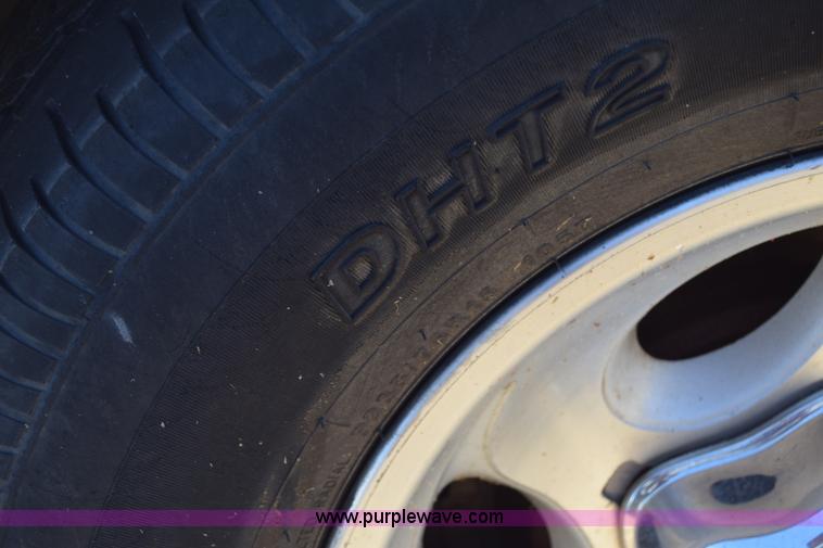 image for item K2911 2000 Ford Explorer SUV