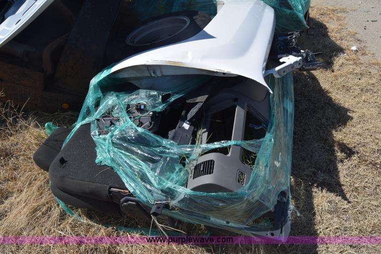 image for item K2915 2007 Chevrolet Silverado 1500 Ext. Cab flatbed pickup truck parts