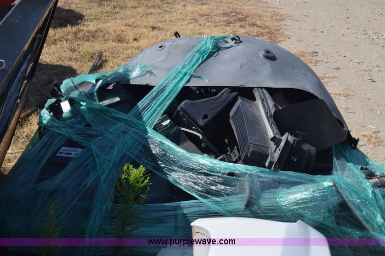 image for item K2915 2007 Chevrolet Silverado 1500 Ext. Cab flatbed pickup truck parts