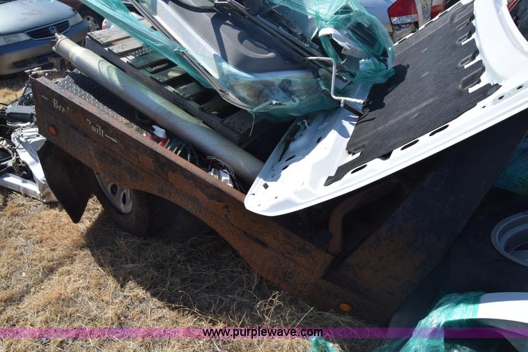 image for item K2915 2007 Chevrolet Silverado 1500 Ext. Cab flatbed pickup truck parts