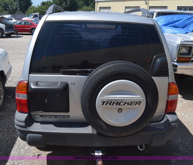 image for item K2917 2001 Chevrolet Tracker SUV