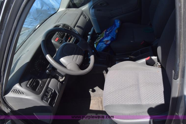 image for item K2917 2001 Chevrolet Tracker SUV