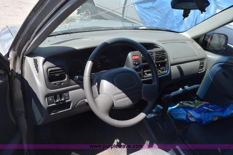 image for item K2917 2001 Chevrolet Tracker SUV