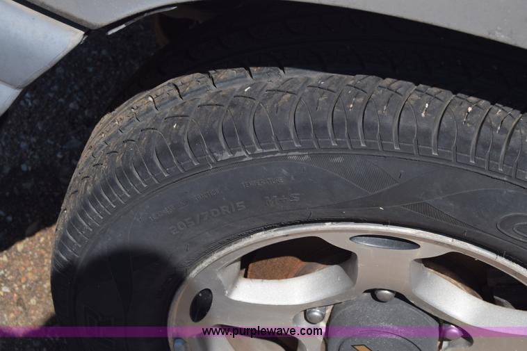 image for item K2917 2001 Chevrolet Tracker SUV