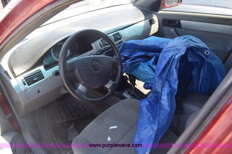 image for item K2918 2007 Suzuki Forenza