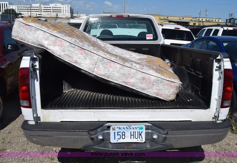 image for item K2921 1997 Ford F150 pickup truck