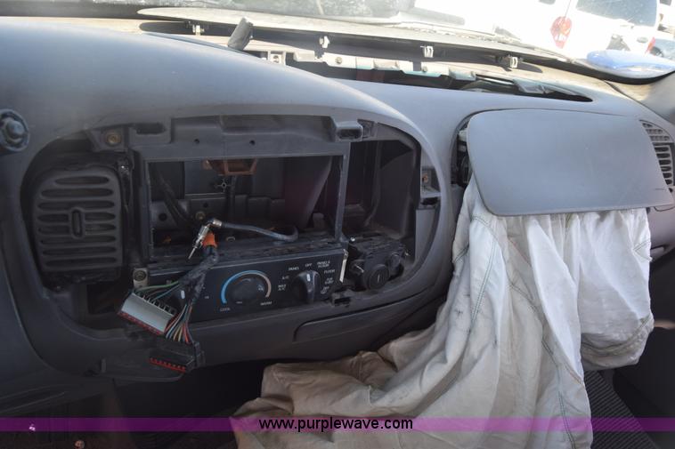 image for item K2921 1997 Ford F150 pickup truck