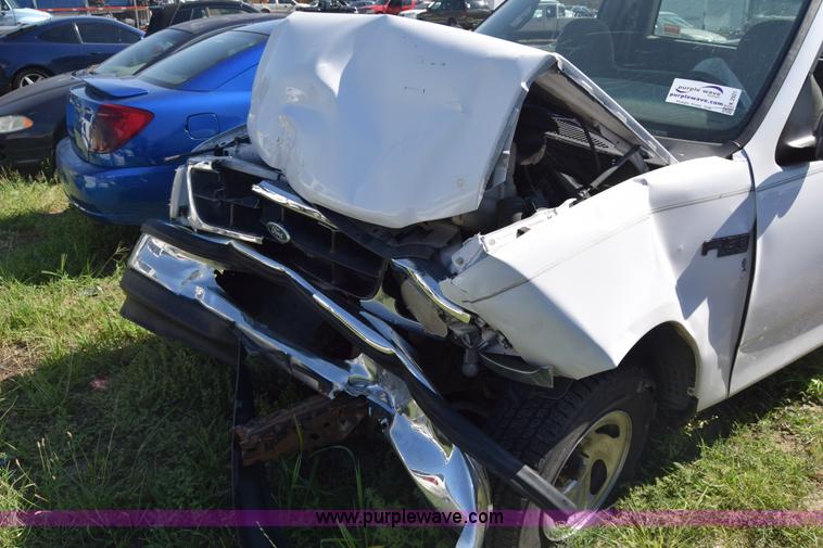 image for item K2921 1997 Ford F150 pickup truck