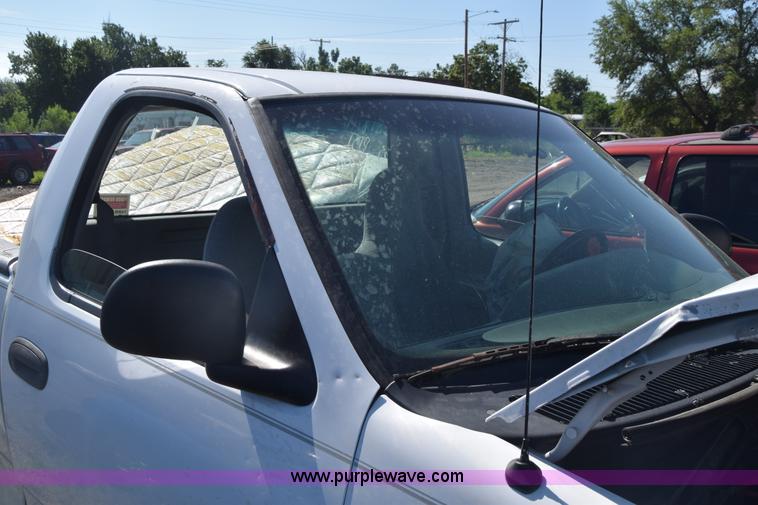 image for item K2921 1997 Ford F150 pickup truck