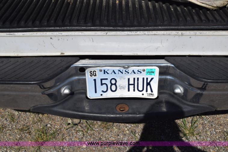 image for item K2921 1997 Ford F150 pickup truck