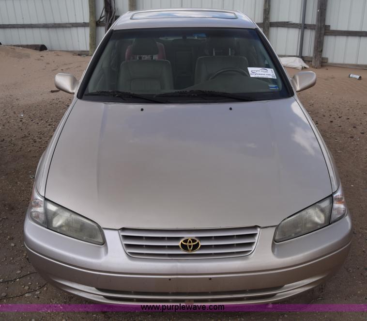 image for item K2936 1997 Toyota Camry