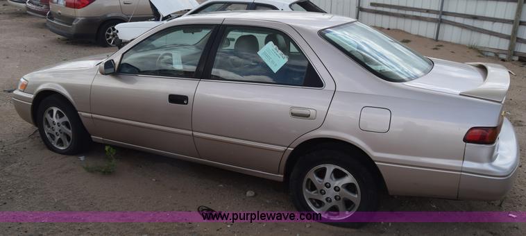 image for item K2936 1997 Toyota Camry