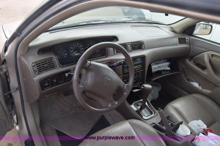 image for item K2936 1997 Toyota Camry