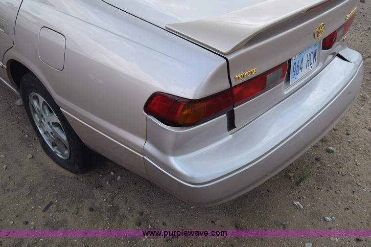 image for item K2936 1997 Toyota Camry