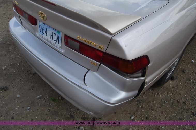 image for item K2936 1997 Toyota Camry
