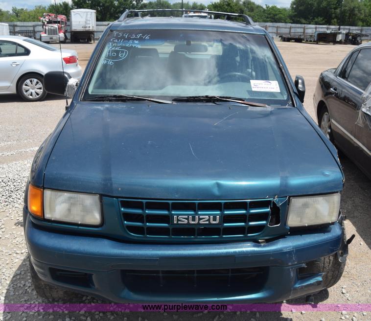 image for item K2940 1999 Isuzu Rodeo SUV