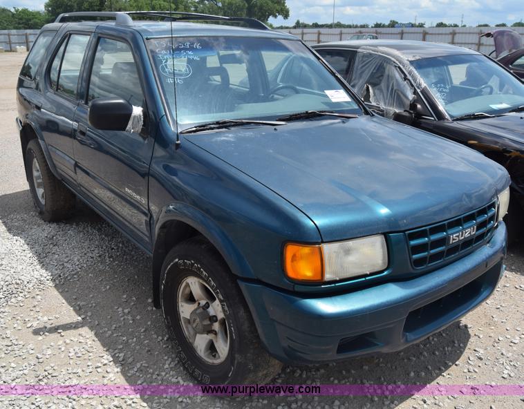 image for item K2940 1999 Isuzu Rodeo SUV