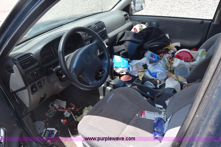 image for item K2940 1999 Isuzu Rodeo SUV