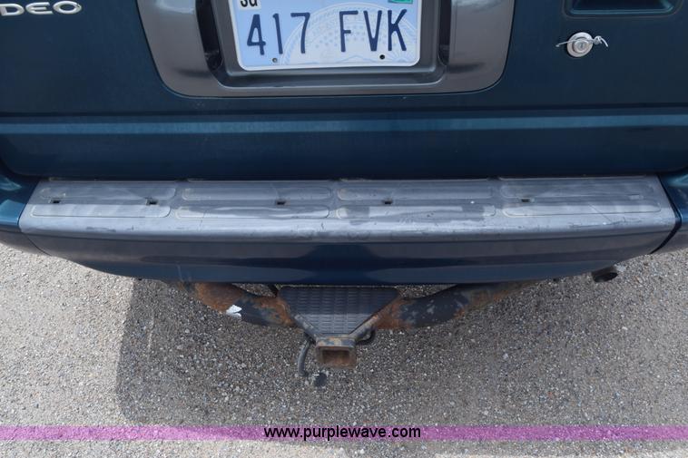 image for item K2940 1999 Isuzu Rodeo SUV