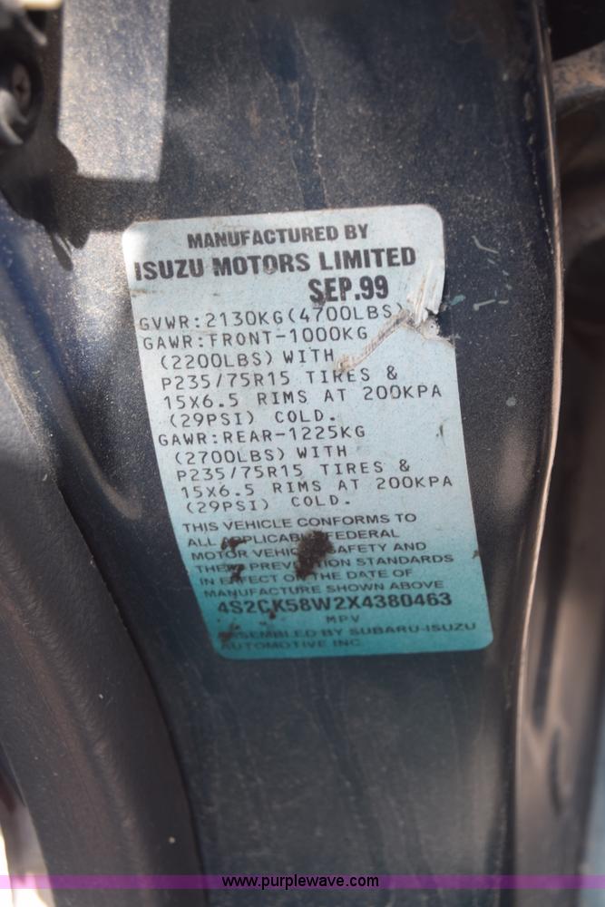 image for item K2940 1999 Isuzu Rodeo SUV