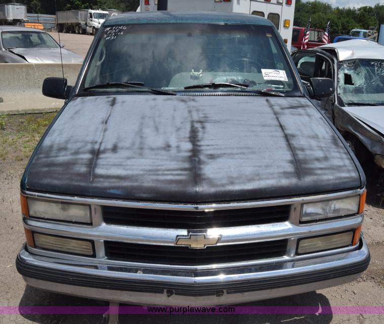 image for item K2945 1995 Chevrolet 1500 pickup truck