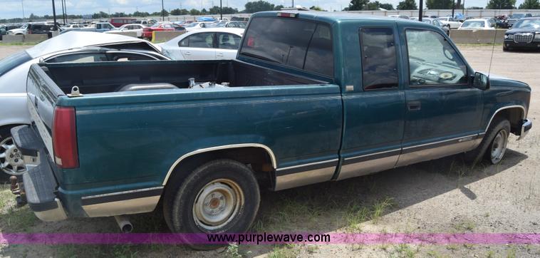 image for item K2945 1995 Chevrolet 1500 pickup truck