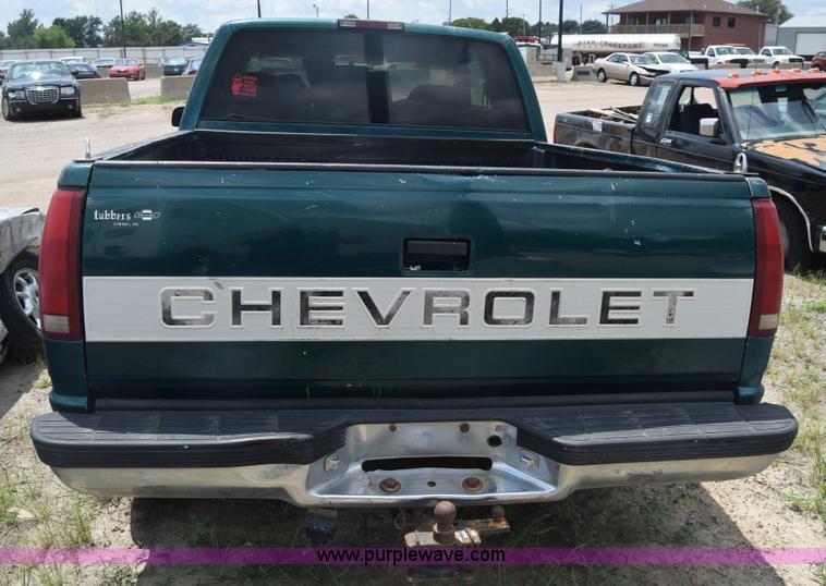 image for item K2945 1995 Chevrolet 1500 pickup truck