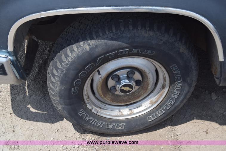 image for item K2945 1995 Chevrolet 1500 pickup truck