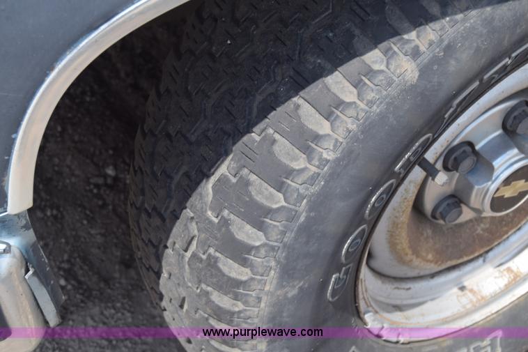 image for item K2945 1995 Chevrolet 1500 pickup truck