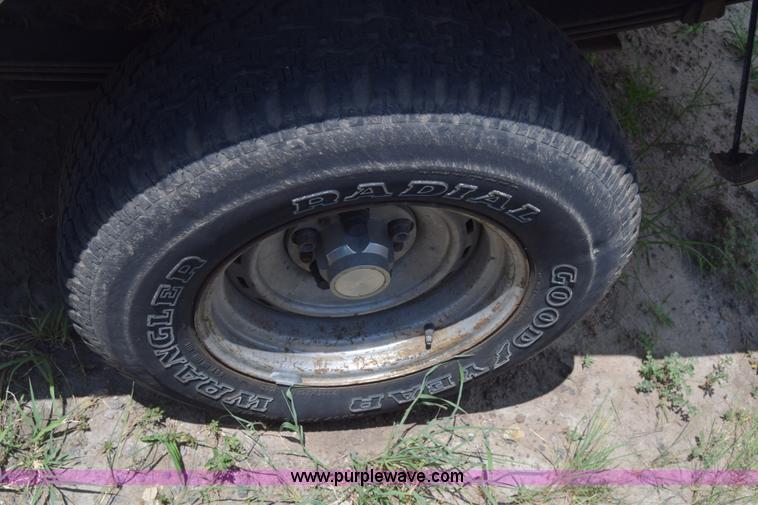 image for item K2945 1995 Chevrolet 1500 pickup truck