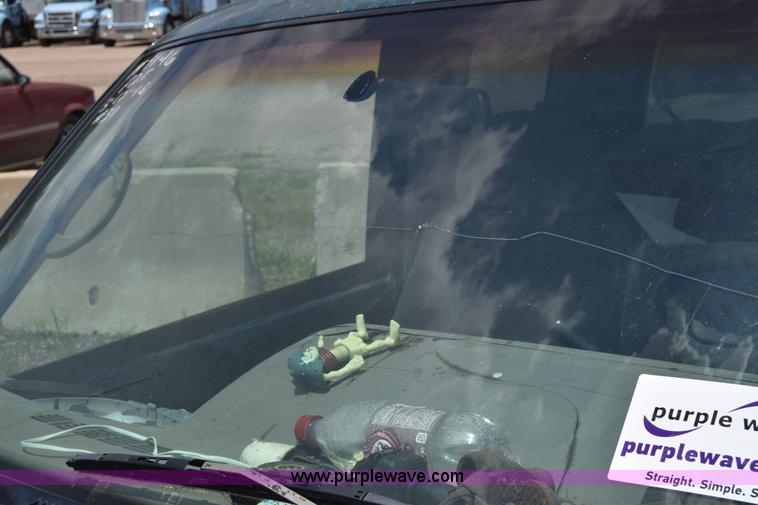 image for item K2945 1995 Chevrolet 1500 pickup truck