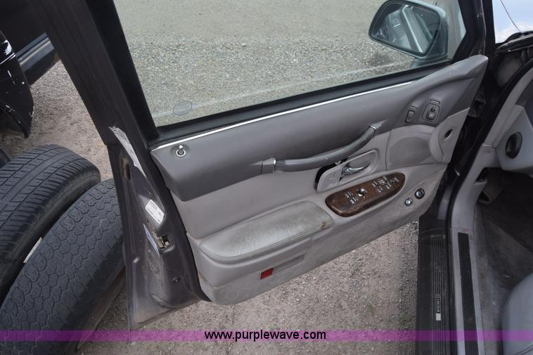 image for item K2946 1996 Lincoln Town Car