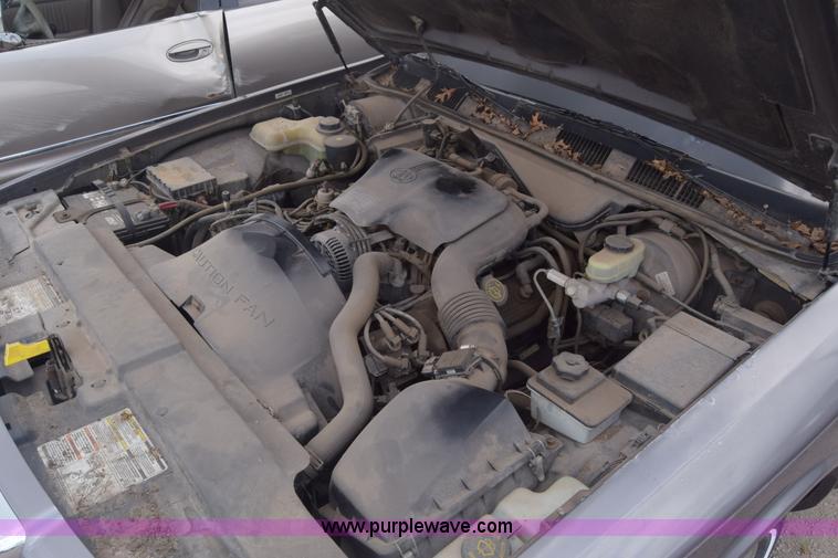 image for item K2946 1996 Lincoln Town Car