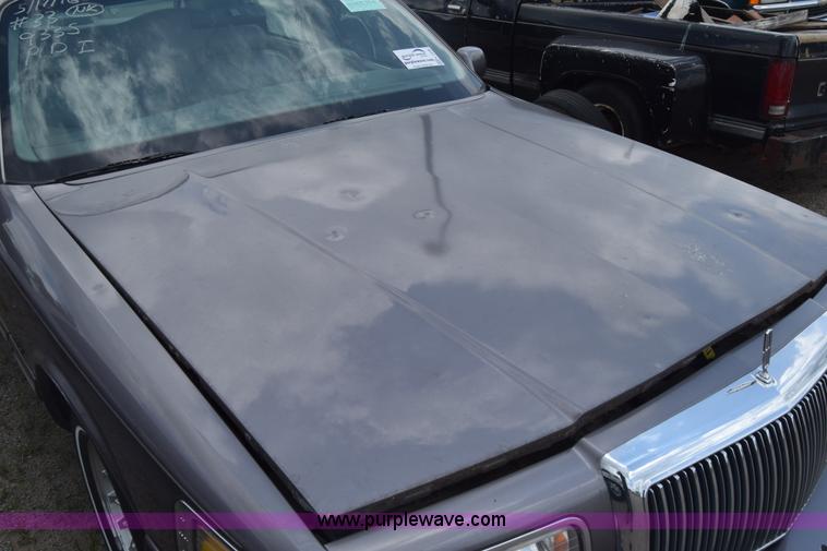 image for item K2946 1996 Lincoln Town Car