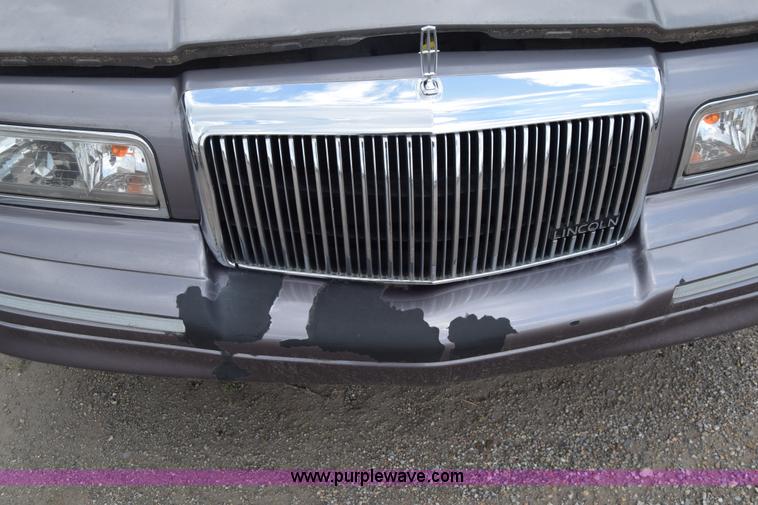 image for item K2946 1996 Lincoln Town Car