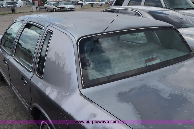 image for item K2946 1996 Lincoln Town Car