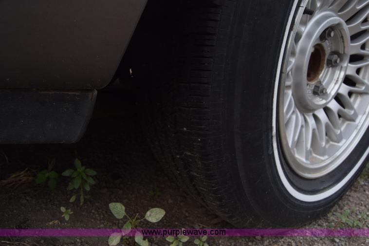 image for item K2946 1996 Lincoln Town Car