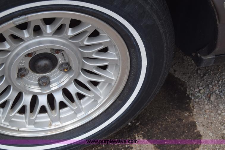 image for item K2946 1996 Lincoln Town Car