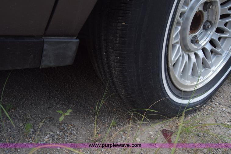 image for item K2946 1996 Lincoln Town Car